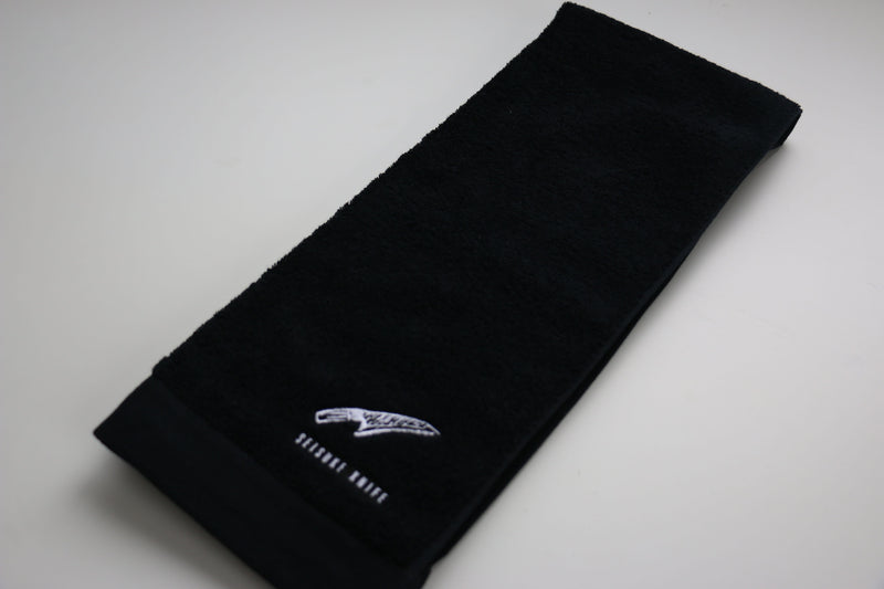 Seisuke Swedish Steel Santoku Mahogany Handle&Black Towel Gift set - Japannywholesale